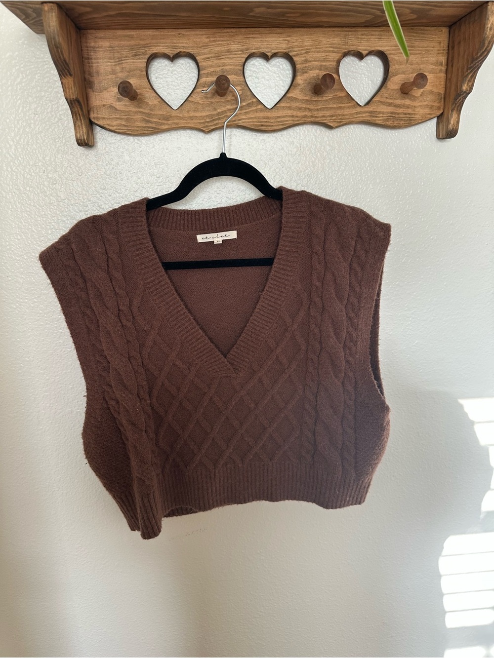 Cropped Knit V-Neck Sweater Vest - Brown